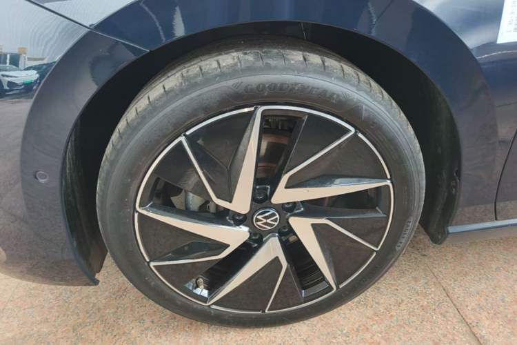 Used Volkswagen Magotan 2024 380TSI DSG Ultimate Edition Left Front Wheel Hub