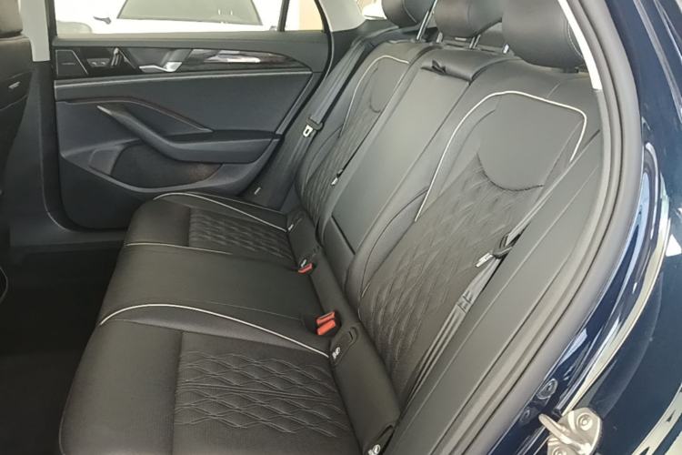 Used Volkswagen Magotan 2024 380TSI DSG Ultimate Edition Left Rear Seat