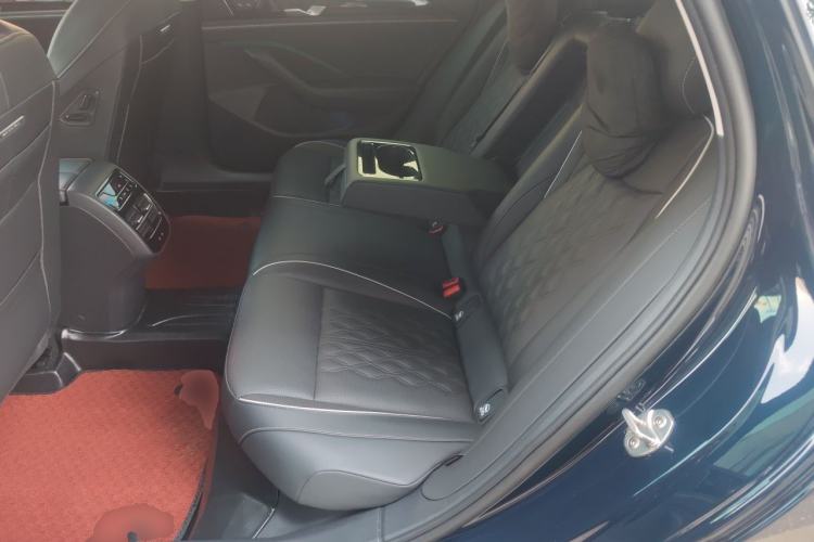 Used Volkswagen Magotan 2024 380TSI DSG Ultimate Edition Left Rear Seat
