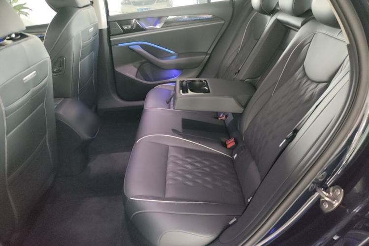 Used Volkswagen Magotan 2024 380TSI DSG Ultimate Edition Left Rear Seat