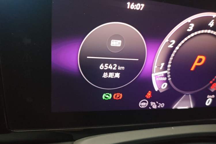 Used Volkswagen Magotan 2024 380TSI DSG Ultimate Edition Odometer Close Up
