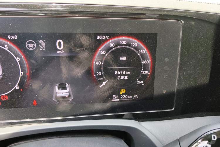 Used Volkswagen Magotan 2024 380TSI DSG Ultimate Edition Odometer Close Up