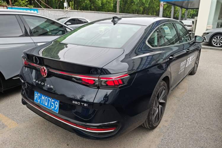 Used Volkswagen Magotan 2024 380TSI DSG Ultimate Edition Rear Right 45 Deg