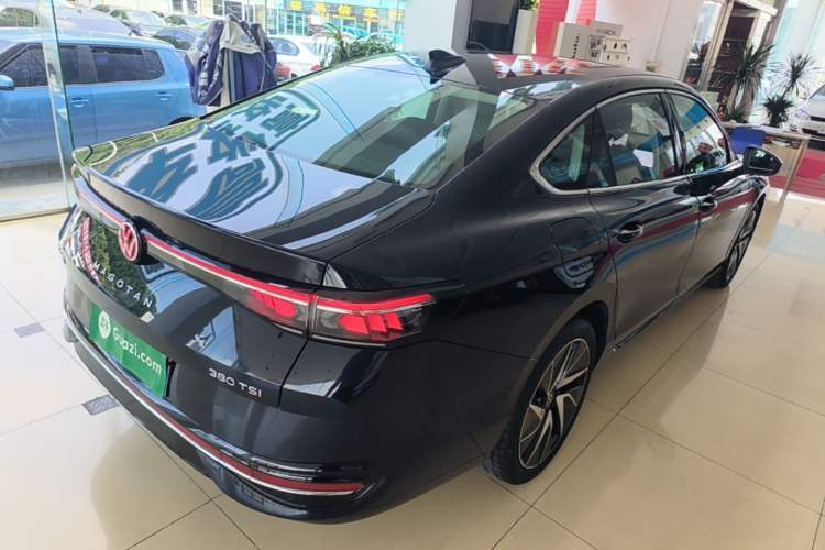 Used Volkswagen Magotan 2024 380TSI DSG Ultimate Edition Rear Right 45 Deg