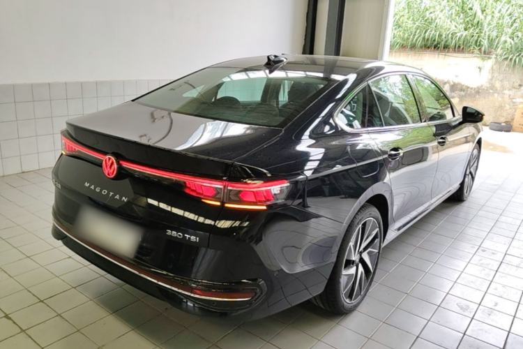 Used Volkswagen Magotan 2024 380TSI DSG Ultimate Edition Rear Right 45 Deg