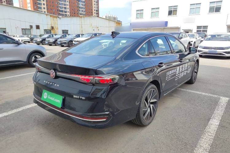 Used Volkswagen Magotan 2024 380TSI DSG Ultimate Edition Rear Right 45 Deg