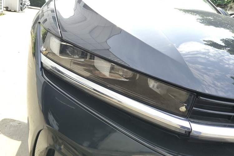 Used Volkswagen Magotan 2024 380TSI DSG Ultimate Edition Right Front Headlight