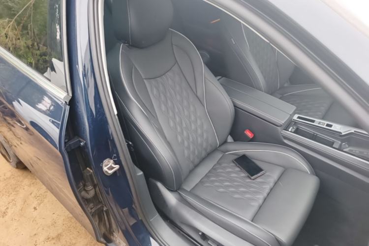 Used Volkswagen Magotan 2024 380TSI DSG Ultimate Edition Right Front Seat