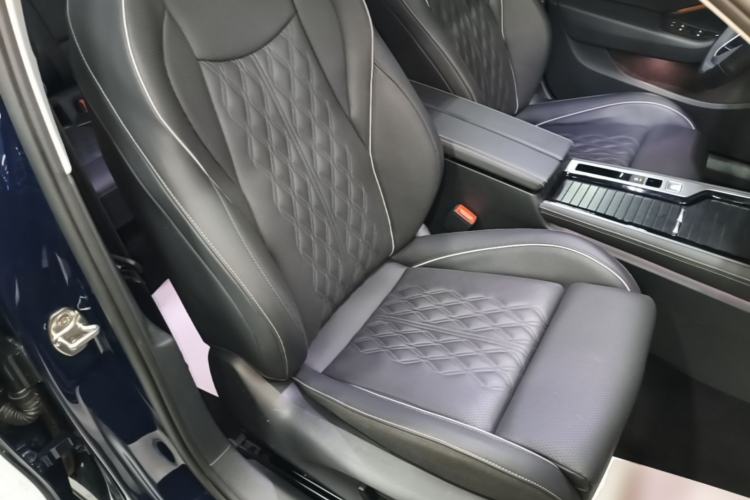 Used Volkswagen Magotan 2024 380TSI DSG Ultimate Edition Right Front Seat