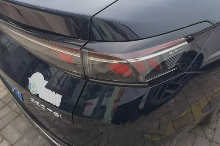 Used Volkswagen Magotan 2024 380TSI DSG Ultimate Edition Right Rear Taillight