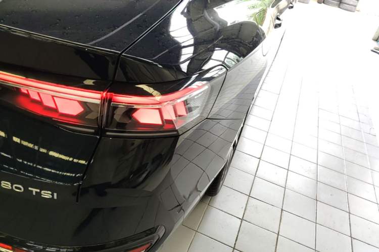 Used Volkswagen Magotan 2024 380TSI DSG Ultimate Edition Right Rear Taillight