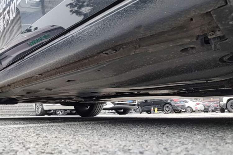Used Volkswagen Magotan 2024 380TSI DSG Ultimate Edition Right Side Sill