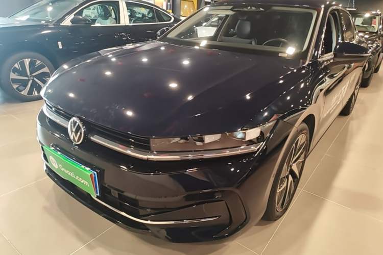 Used Volkswagen Magotan 2024 380TSI DSG Ultimate Edition Guazi used car, China used car export, Used car for sale, Used  cars, Cheapest cars for sale