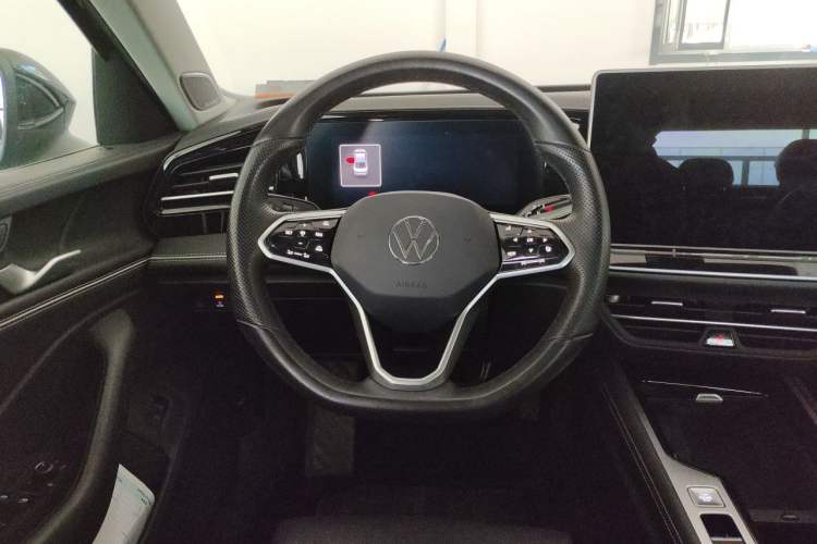 Used Volkswagen Magotan 2024 380TSI DSG Ultimate Edition Steering Wheel