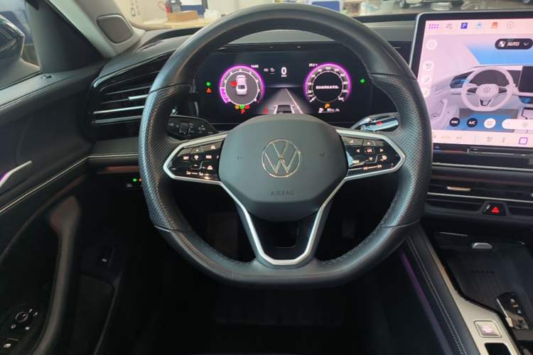 Used Volkswagen Magotan 2024 380TSI DSG Ultimate Edition Steering Wheel