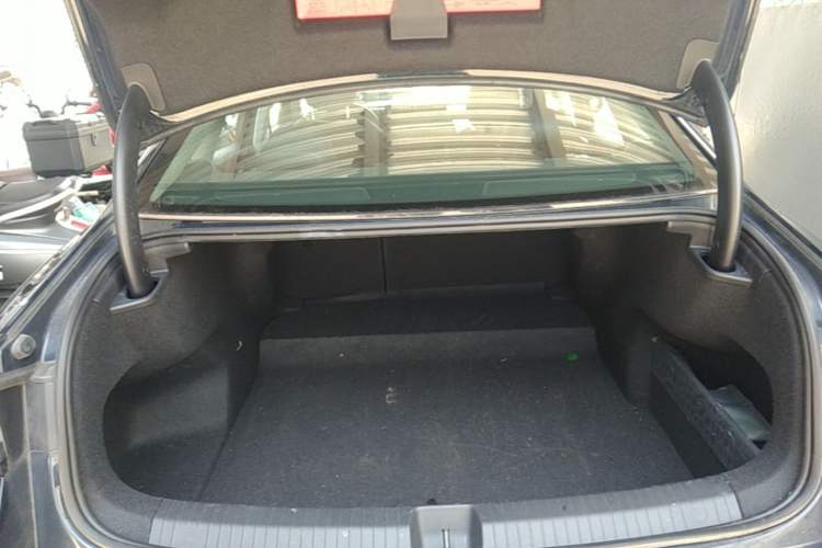 Used Volkswagen Magotan 2024 380TSI DSG Ultimate Edition Trunk