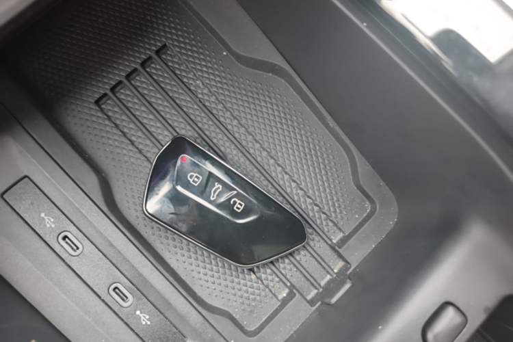 Used Volkswagen Magotan 2024 380TSI DSG Ultimate Edition Vehicle Key