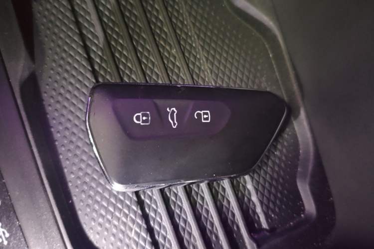 Used Volkswagen Magotan 2024 380TSI DSG Ultimate Edition Vehicle Key
