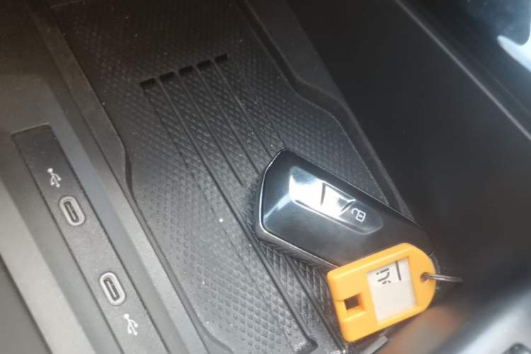 Used Volkswagen Magotan 2024 380TSI DSG Ultimate Edition Vehicle Key
