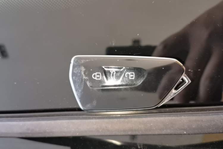 Used Volkswagen Magotan 2024 380TSI DSG Ultimate Edition Vehicle Key