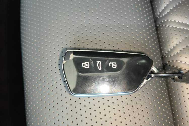 Used Volkswagen Magotan 2024 380TSI DSG Ultimate Edition Vehicle Key
