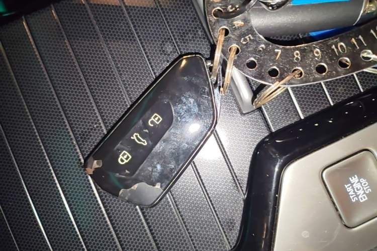 Used Volkswagen Magotan 2024 380TSI DSG Ultimate Edition Vehicle Key