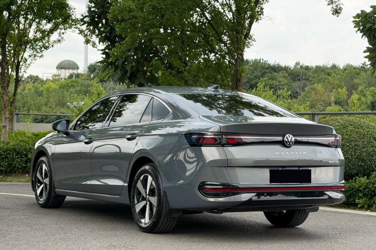 Used Volkswagen Magotan 2024 300TSI DSG Luxury Edition Exterior 3