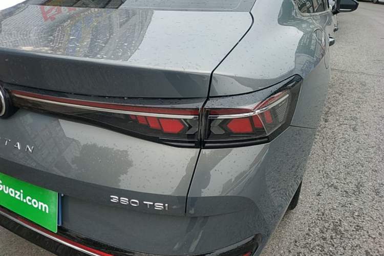 Used Volkswagen Magotan 2024 380TSI DSG Prestige Edition DaMai Package Exterior 3