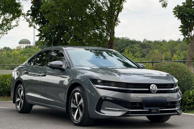 Used Volkswagen Magotan 2024 300TSI DSG Luxury Edition Exterior 6