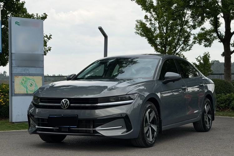 Used Volkswagen Magotan 2024 300TSI DSG Luxury Edition Exterior 7
