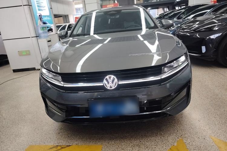 Used Volkswagen Magotan 2024 300TSI DSG Luxury Edition Front