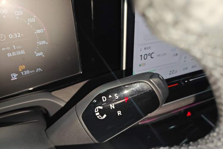 Used Volkswagen Magotan 2024 380TSI DSG Prestige Edition DaMai Package Gear Lever