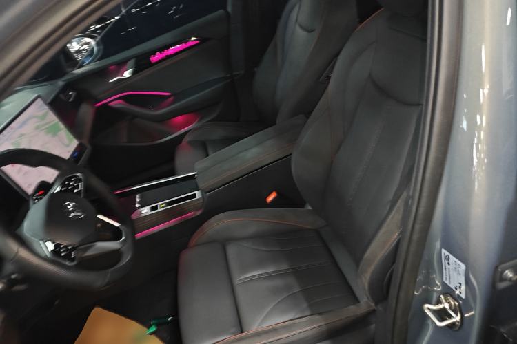 Used Volkswagen Magotan 2024 380TSI DSG Prestige Edition DaMai Package Left Front Seat