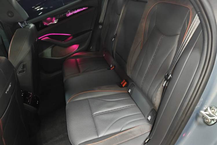Used Volkswagen Magotan 2024 380TSI DSG Prestige Edition DaMai Package Left Rear Seat