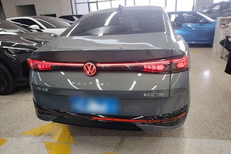 Used Volkswagen Magotan 2024 300TSI DSG Luxury Edition Rear