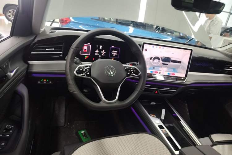 Used Volkswagen Magotan 2024 300TSI DSG Luxury Edition Steering Wheel
