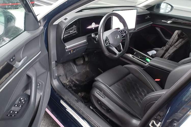 Used Volkswagen Magotan 2024 380TSI DSG Ultimate Edition Driver Seat