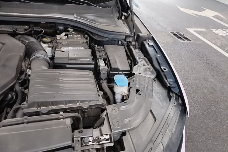 Used Volkswagen Magotan 2024 380TSI DSG Ultimate Edition Engine Bay Left
