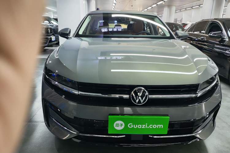 Used Volkswagen Magotan 2024 300TSI DSG Prestige Edition—A Real Eye-Catcher Exterior 1