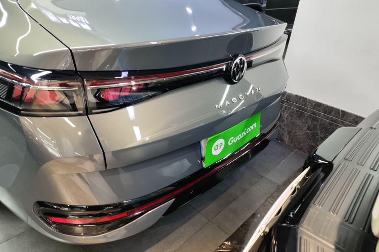 Used Volkswagen Magotan 2024 300TSI DSG Prestige Edition—A Real Eye-Catcher Exterior 4