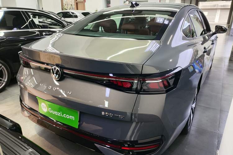 Used Volkswagen Magotan 2024 300TSI DSG Prestige Edition—A Real Eye-Catcher Exterior 5