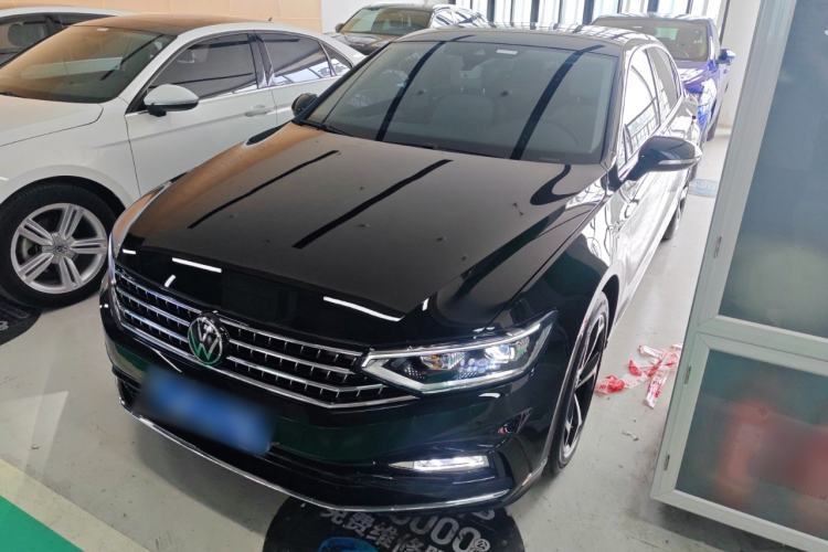 Used Volkswagen Magotan 2025 Revised Version 2 Zhongxiang Edition 330TSI DSG Luxury Trim Guazi used car, China used car export, Used car for sale, Used  cars, Cheapest cars for sale