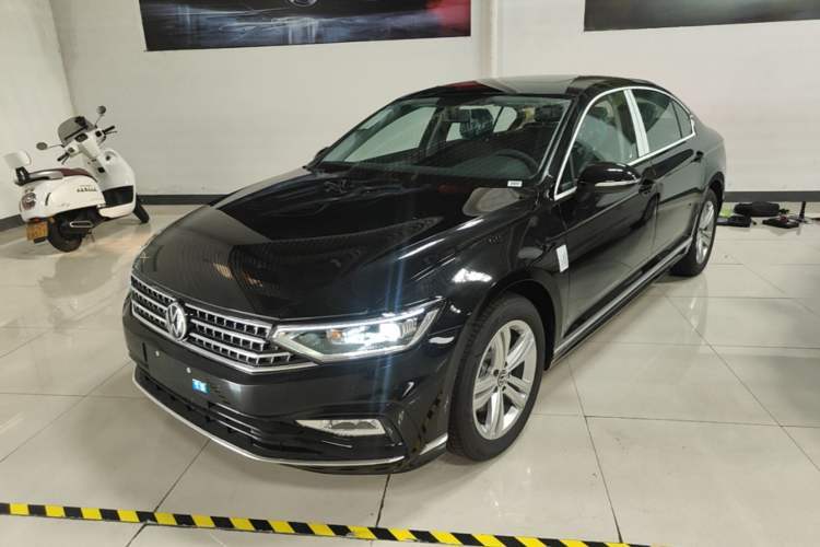 Used Volkswagen Magotan 2025 Zhongxiang Version 280TSI DSG Comfort Edition Guazi used car, China used car export, Used car for sale, Used cars, Cheapest cars for sale