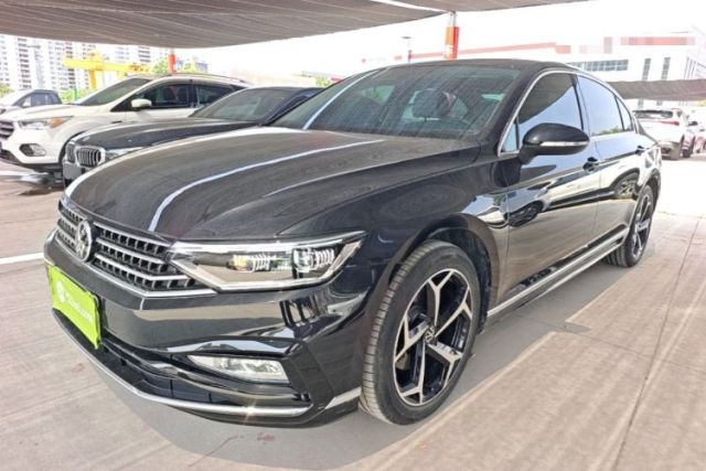 Used Volkswagen Magotan 2025 Zhongxiang Model 280TSI DSG Luxury Version