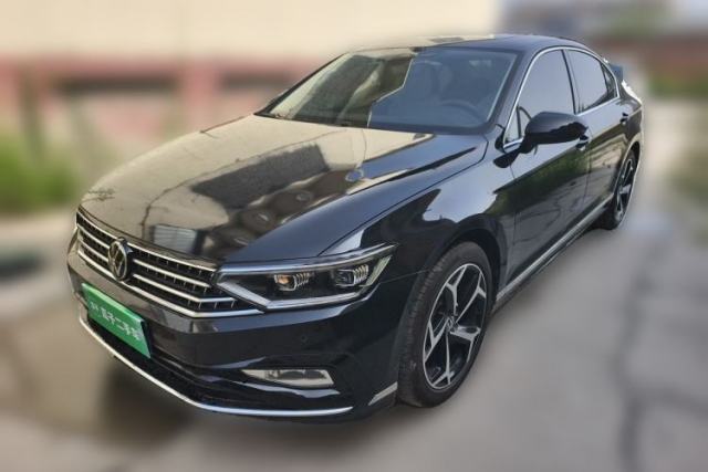 Ojetý Volkswagen Magotan 2025 Revised Version 2 Zhongxiang Edition 330TSI DSG Luxury Trim