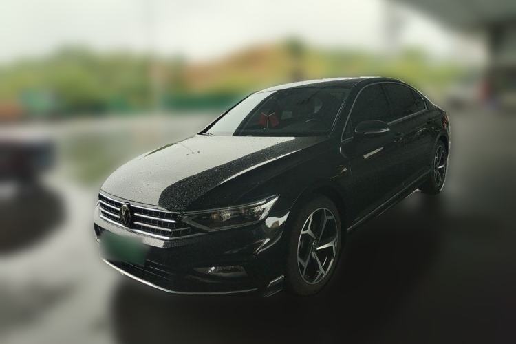 Volkswagen Magotan 2025 Zhongxiang Version 330TSI DSG Luxury Edition