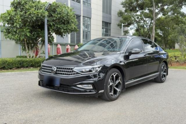 Used Volkswagen Magotan 2025 Zhongxiang Version 330TSI DSG Luxury Edition