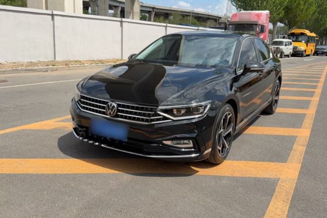 Used Volkswagen Magotan 2025 Revised Version 2 Zhongxiang Edition 330TSI DSG Luxury Trim