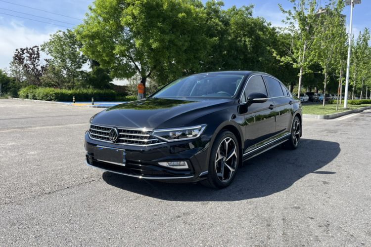 Used Volkswagen Magotan 2025 Revised Version Zhongxiang Edition 330TSI DSG Luxury Trim Guazi used car, China used car export, Used car for sale, Used cars, Cheapest cars for sale