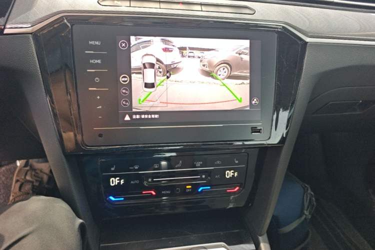 Used Volkswagen Magotan 2025 Zhongxiang Model 280TSI DSG Luxury Version Audio And AC Panel